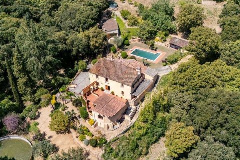 Сasa de 8 dormitorios en venta en Barcelona, Cataluña, Spain № 7660