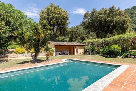 Сasa de 8 dormitorios en venta en Barcelona, Cataluña, Spain № 7660 - foto 6
