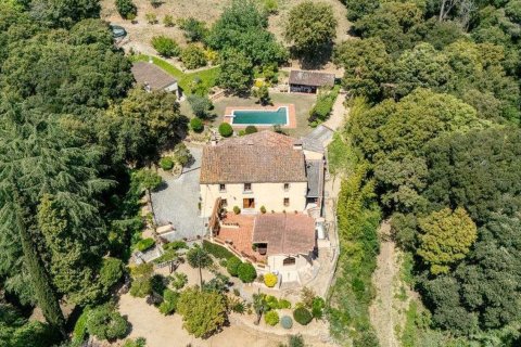 Сasa de 8 dormitorios en venta en Barcelona, Cataluña, Spain № 7660 - foto 3