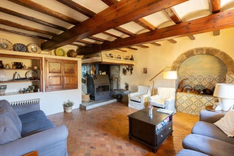 Сasa de 8 dormitorios en venta en Barcelona, Cataluña, Spain № 7660 - foto 22