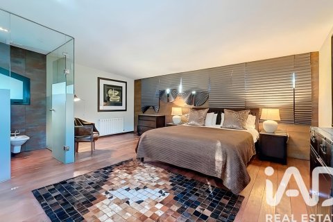 Сasa de 6 dormitorios en venta en Olivella, Barcelona, Cataluña, Spain № 7408 - foto 17