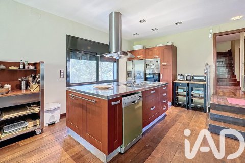 Сasa de 6 dormitorios en venta en Olivella, Barcelona, Cataluña, Spain № 7408 - foto 18