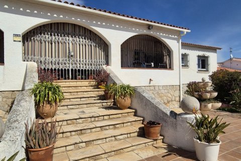 4 bedrooms house for sale in Cubelles, Barcelona, Catalonia, Spain № 7405 - photo 11