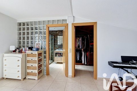 Dúplex de 3 dormitorios en venta en Montornès del Vallès, Barcelona, Cataluña, Spain № 7411 - foto 28
