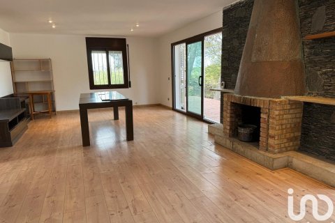 Сasa de 4 dormitorios en venta en El Catllar, Tarragona, Cataluña, Spain № 5032 - foto 7
