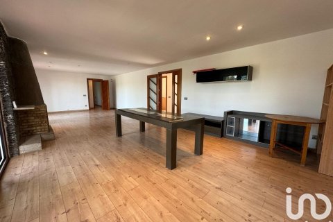 Сasa de 4 dormitorios en venta en El Catllar, Tarragona, Cataluña, Spain № 5032