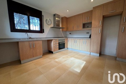 Сasa de 4 dormitorios en venta en El Catllar, Tarragona, Cataluña, Spain № 5032 - foto 6