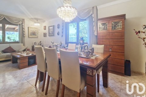 Сasa de 4 dormitorios en venta en Sant Fost de Campsentelles, Barcelona, Cataluña, Spain № 5031 - foto 7