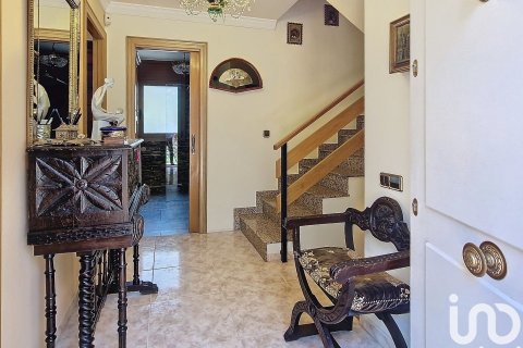 Сasa de 4 dormitorios en venta en Sant Fost de Campsentelles, Barcelona, Cataluña, Spain № 5031 - foto 12