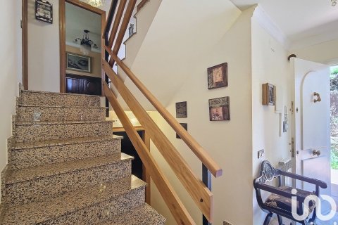 Сasa de 4 dormitorios en venta en Sant Fost de Campsentelles, Barcelona, Cataluña, Spain № 5031 - foto 13