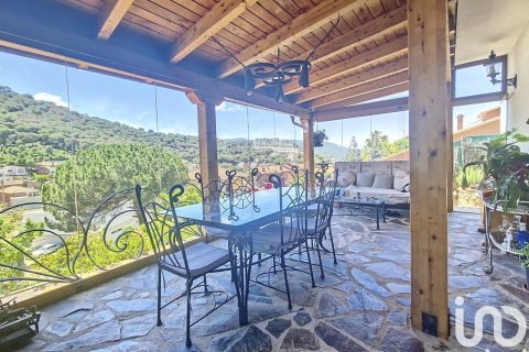 Сasa de 4 dormitorios en venta en Sant Fost de Campsentelles, Barcelona, Cataluña, Spain № 5031 - foto 4