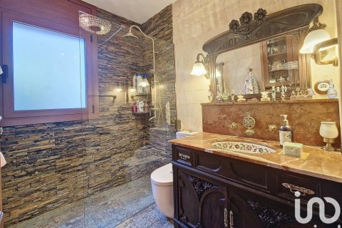 Сasa de 4 dormitorios en venta en Sant Fost de Campsentelles, Barcelona, Cataluña, Spain № 5031 - foto 11