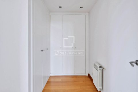 Villa de 4 dormitorios en venta en Sant Vicenc De Montalt, Barcelona, Cataluña, Spain № 4457 - foto 23