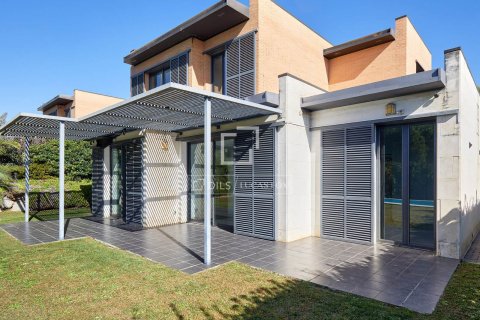Villa de 4 dormitorios en venta en Sant Vicenc De Montalt, Barcelona, Cataluña, Spain № 4457 - foto 6