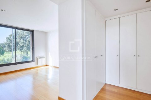 Villa de 4 dormitorios en venta en Sant Vicenc De Montalt, Barcelona, Cataluña, Spain № 4457 - foto 16