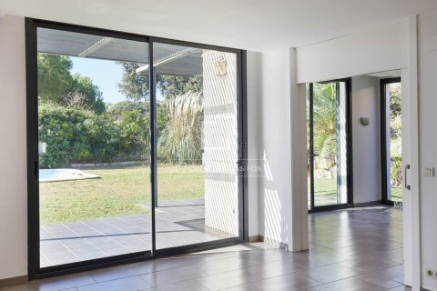 Villa de 4 dormitorios en venta en Sant Vicenc De Montalt, Barcelona, Cataluña, Spain № 4457 - foto 8