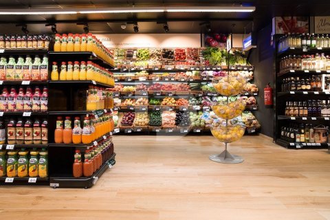 Tienda al por menor de 691 m² en venta en L'Eixample, Barcelona, Cataluña, Spain № 4592 - foto 3