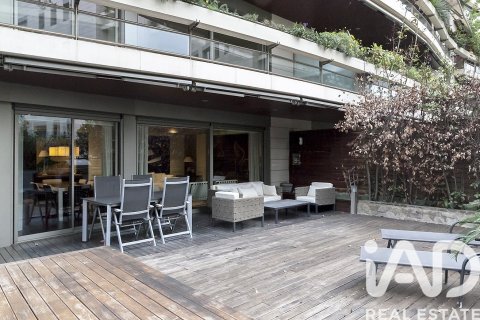 Dúplex de 5 dormitorios en venta en Barcelona, Cataluña, Spain № 4620 - foto 5