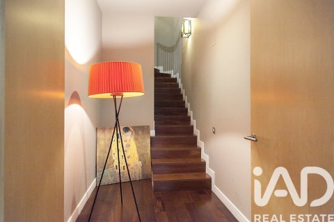 Dúplex de 5 dormitorios en venta en Barcelona, Cataluña, Spain № 4620 - foto 16
