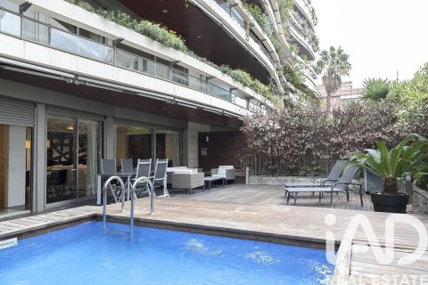 Dúplex de 5 dormitorios en venta en Barcelona, Cataluña, Spain № 4620 - foto 3
