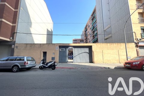 Parcela de 1064 m² en venta en Sabadell, Barcelona, Cataluña, Spain № 4619 - foto 17