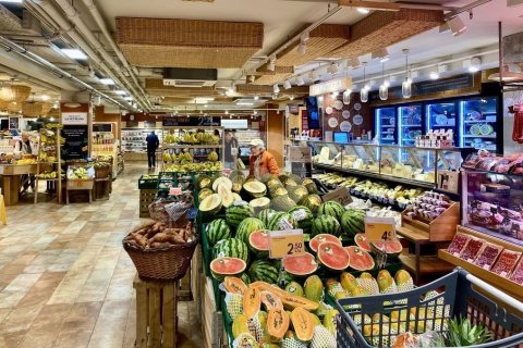 Tienda al por menor de 990 m² en venta en Barcelona, Cataluña, Spain № 5163 - foto 3