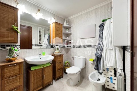 Apartamento de 3 dormitorios en venta en Badalona, Barcelona, Cataluña, Spain № 2176 - foto 22