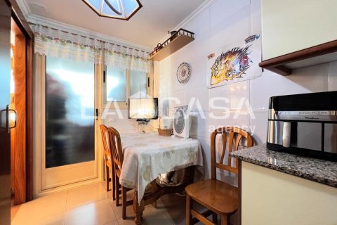 Apartamento de 3 dormitorios en venta en Badalona, Barcelona, Cataluña, Spain № 2176 - foto 8