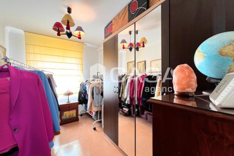 Apartamento de 3 dormitorios en venta en Badalona, Barcelona, Cataluña, Spain № 2176 - foto 18