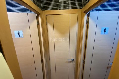Propiedad comercial de 198 m² en venta en Sant Martí, Barcelona, Cataluña, Spain № 2175 - foto 18