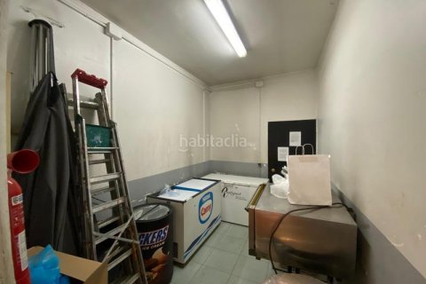 Propiedad comercial de 198 m² en venta en Sant Martí, Barcelona, Cataluña, Spain № 2175 - foto 25