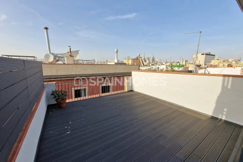 Ático de 2 dormitorios en venta en Barcelona, Cataluña, Spain № 1054