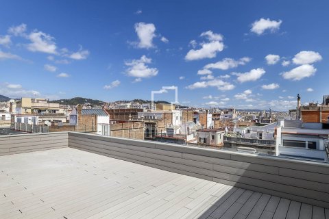 Ático de 3 dormitorios en venta en Barcelona, Cataluña, Spain № 6566 - foto 5