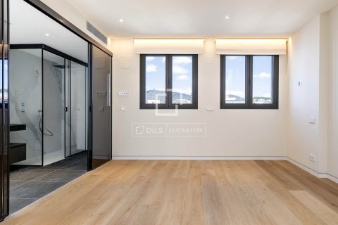 Ático de 3 dormitorios en venta en Barcelona, Cataluña, Spain № 6566 - foto 18