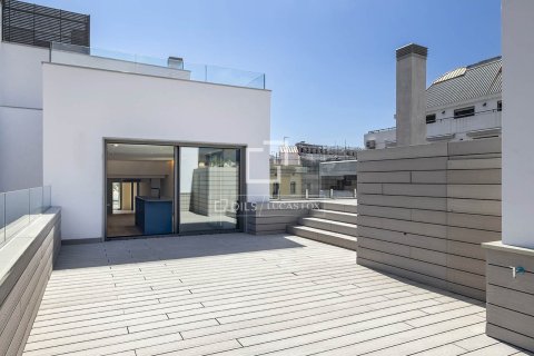 Ático de 3 dormitorios en venta en Barcelona, Cataluña, Spain № 6566 - foto 6