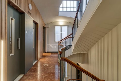 3 bedrooms apartment for sale in Barcelona, Catalonia, Spain № 6560 - photo 6