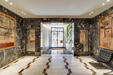 3 bedrooms apartment for sale in Barcelona, Catalonia, Spain № 6560 - photo 4