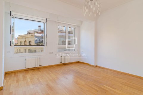 3 bedrooms apartment for sale in Barcelona, Catalonia, Spain № 6560 - photo 19