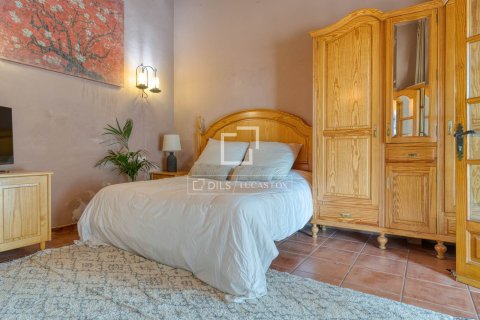 Villa de 5 dormitorios en venta en Sant Pol de Mar, Barcelona, Cataluña, Spain № 6561 - foto 24