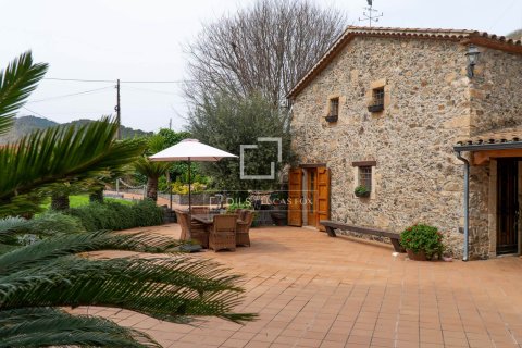 Villa de 5 dormitorios en venta en Sant Pol de Mar, Barcelona, Cataluña, Spain № 6561 - foto 3