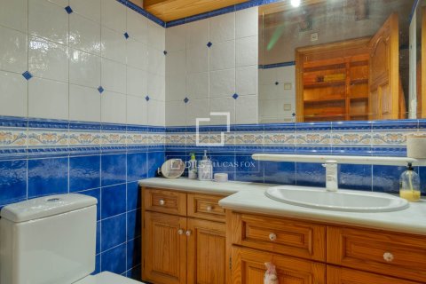Villa de 5 dormitorios en venta en Sant Pol de Mar, Barcelona, Cataluña, Spain № 6561 - foto 27