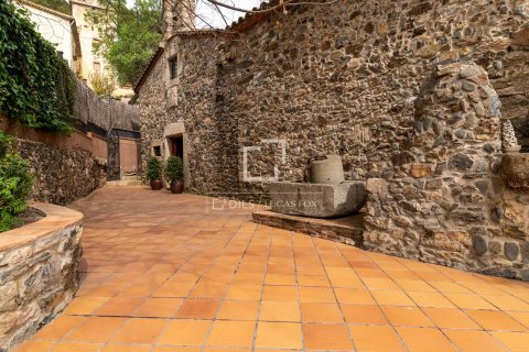 Villa de 5 dormitorios en venta en Sant Pol de Mar, Barcelona, Cataluña, Spain № 6561 - foto 7