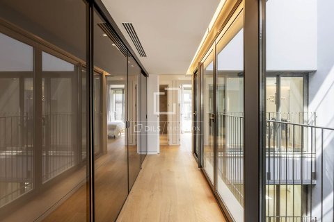 Apartamento de 3 dormitorios en venta en Barcelona, Cataluña, Spain № 6565 - foto 25