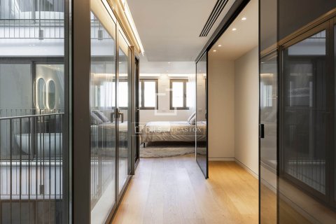Apartamento de 3 dormitorios en venta en Barcelona, Cataluña, Spain № 6565 - foto 17