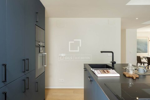 Apartamento de 3 dormitorios en venta en Barcelona, Cataluña, Spain № 6565 - foto 16