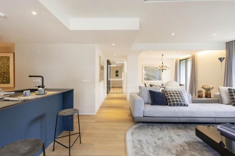 Apartamento de 3 dormitorios en venta en Barcelona, Cataluña, Spain № 6565 - foto 10