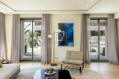 Apartamento de 3 dormitorios en venta en Barcelona, Cataluña, Spain № 6565 - foto 6