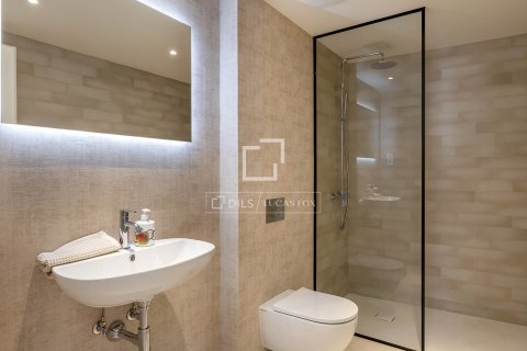 Apartamento de 3 dormitorios en venta en Barcelona, Cataluña, Spain № 6565 - foto 26