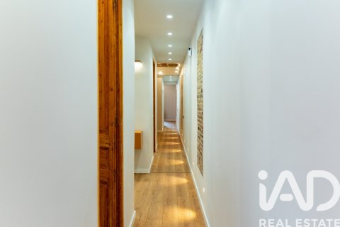 3 bedrooms apartment for sale in Barcelona, Catalonia, Spain № 7501 - photo 2