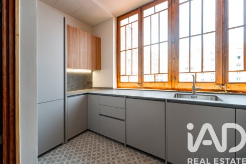 3 bedrooms apartment for sale in Barcelona, Catalonia, Spain № 7501 - photo 18